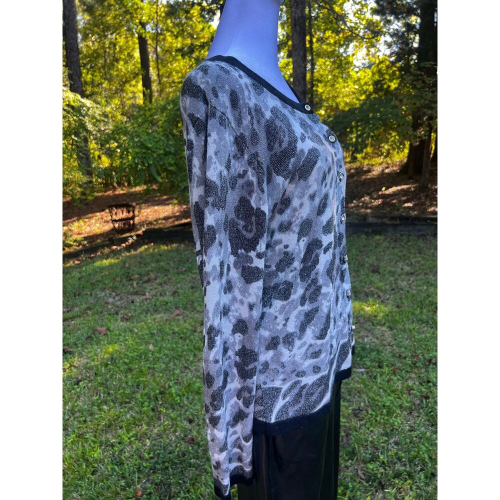 Joseph A. XL Gray Black Animal Print Shimmer Cardigan Jeweled Button - Picture 9 of 10